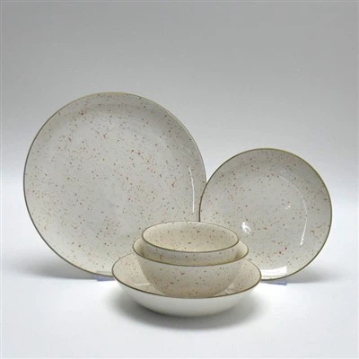 Hvidt porcelæns middagssæt